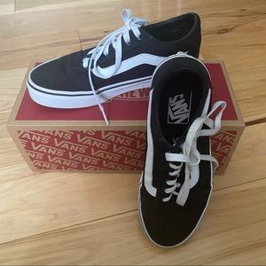Black/White Vans women’s size 6.5 with box.